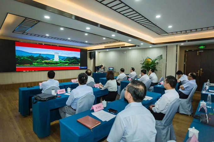 Z6尊龙凯时官方网站控股集团党委赴徐州开展 “跟着席大大总书记足迹学党史”专题活动3_副本.png